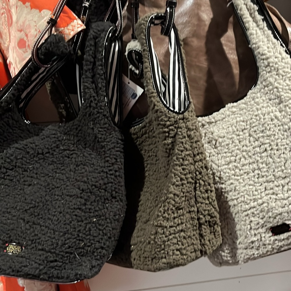 FV Sherpa handbag, green or white